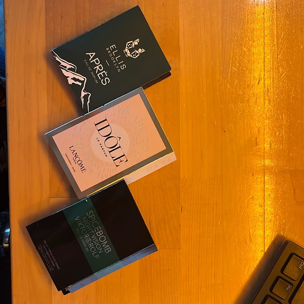 Ellis Brooklyn Apres Lancôme Idole  Spicebomb Night Vision Viktor & Rolf samples